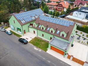 المنشأة من الخارج