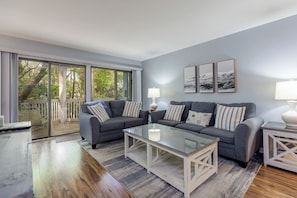 Smart TV - 2399 Lighthouse Tennis Villas: 1BD/BA Pet Friendly in Sea Pines (Hilton Head Island)