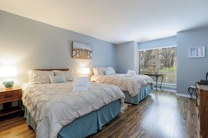 Room - 2399 Lighthouse Tennis Villas: 1BD/BA Pet Friendly in Sea Pines (Hilton Head Island)