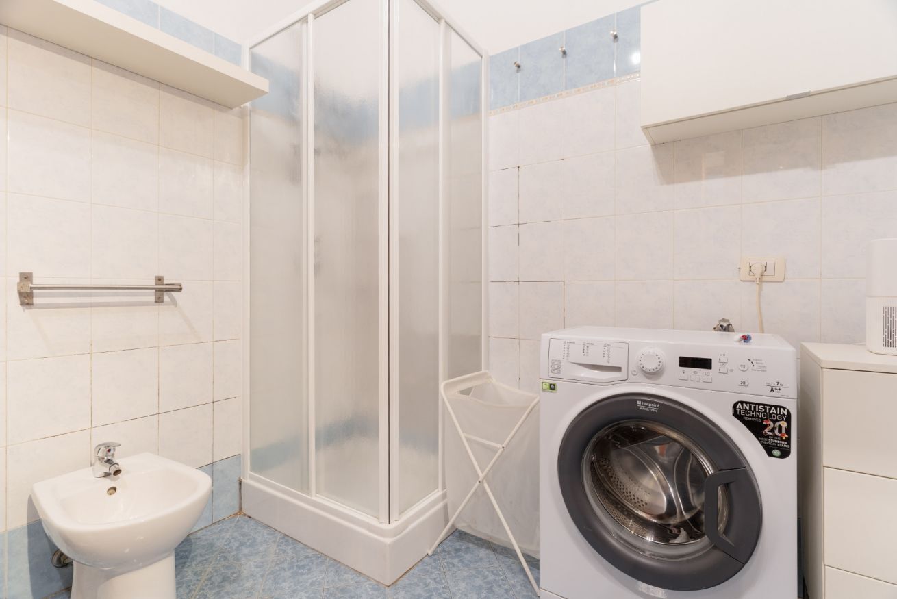 Dusche, Bidet, Handtücher