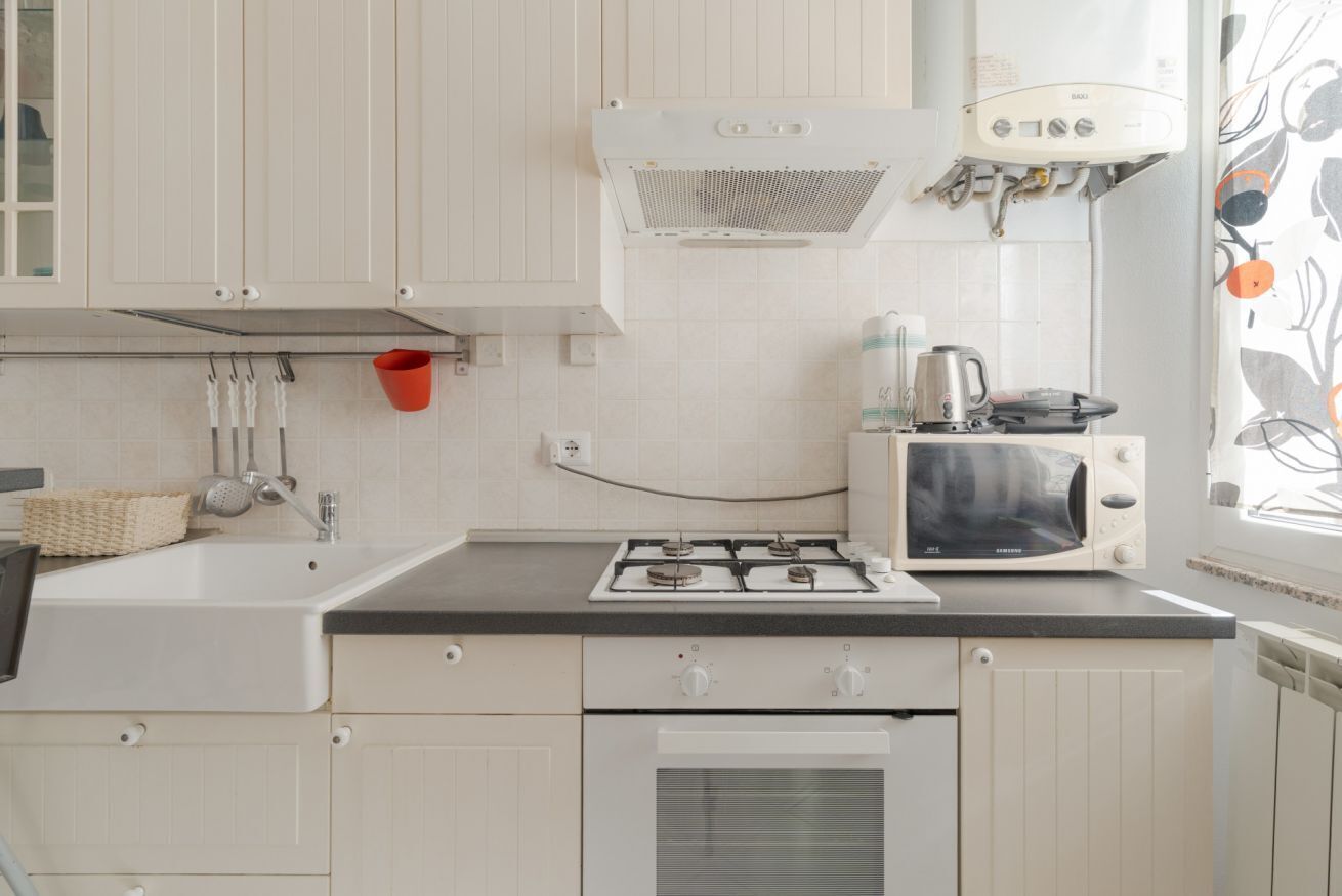 Kühlschrank, Mikrowelle, Toaster