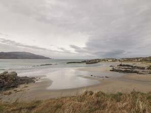 Beach nearby - Portnablagh Cottage (Portnablagh)