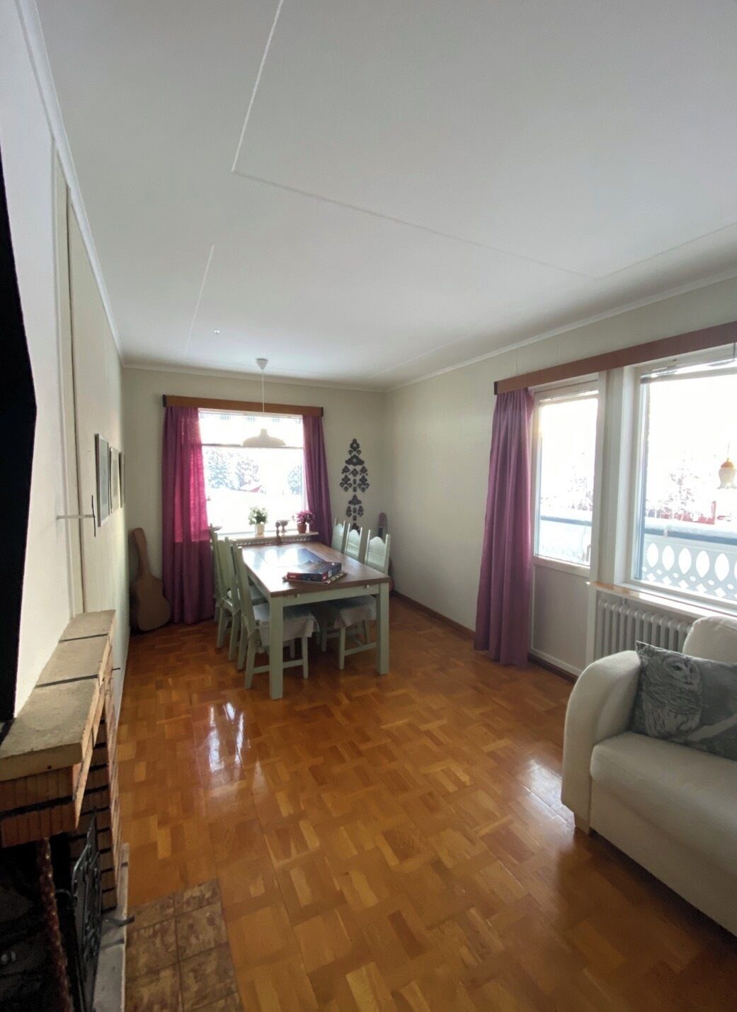 Shared Dormitory, 3 Bedrooms, Smoking, Balcony | Living room