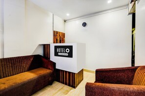 House | Reception - Deluxe Hotel O MA Chidambaram Stadium (Chennai)