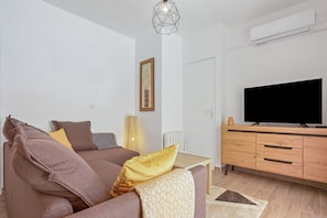 TV