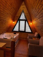 Comfort Bungalow, Microwave, Mountain View | Interior