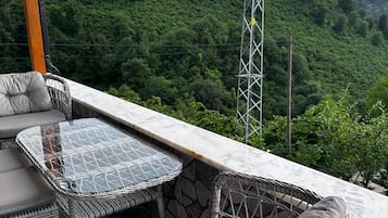 Bungalow Confort, four Ă micro-ondes, vue montagne | Enceinte de lâhĂ©bergement