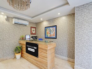 House | Reception - Super Deluxe Roomhotel Gold Stone Comfort (Dehradun)