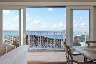 Perkins Cove Ogunquit Oceanfront Penthouse - Private Beach 2 Bedroom, 2.5 baths
