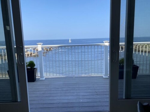 Perkins Cove Ogunquit Oceanfront Penthouse - Private Beach  2 Bedroom, 2.5 baths