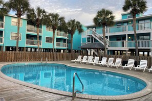 Pool - Cozy 1BR Steps to Beach, 2 Pools, Prime Location (Gulf Shores)
