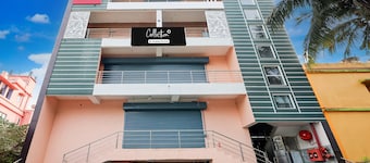 Deluxe With Twin Bed Hotelmbansal Residency