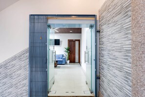 Rumah | Resepsionis