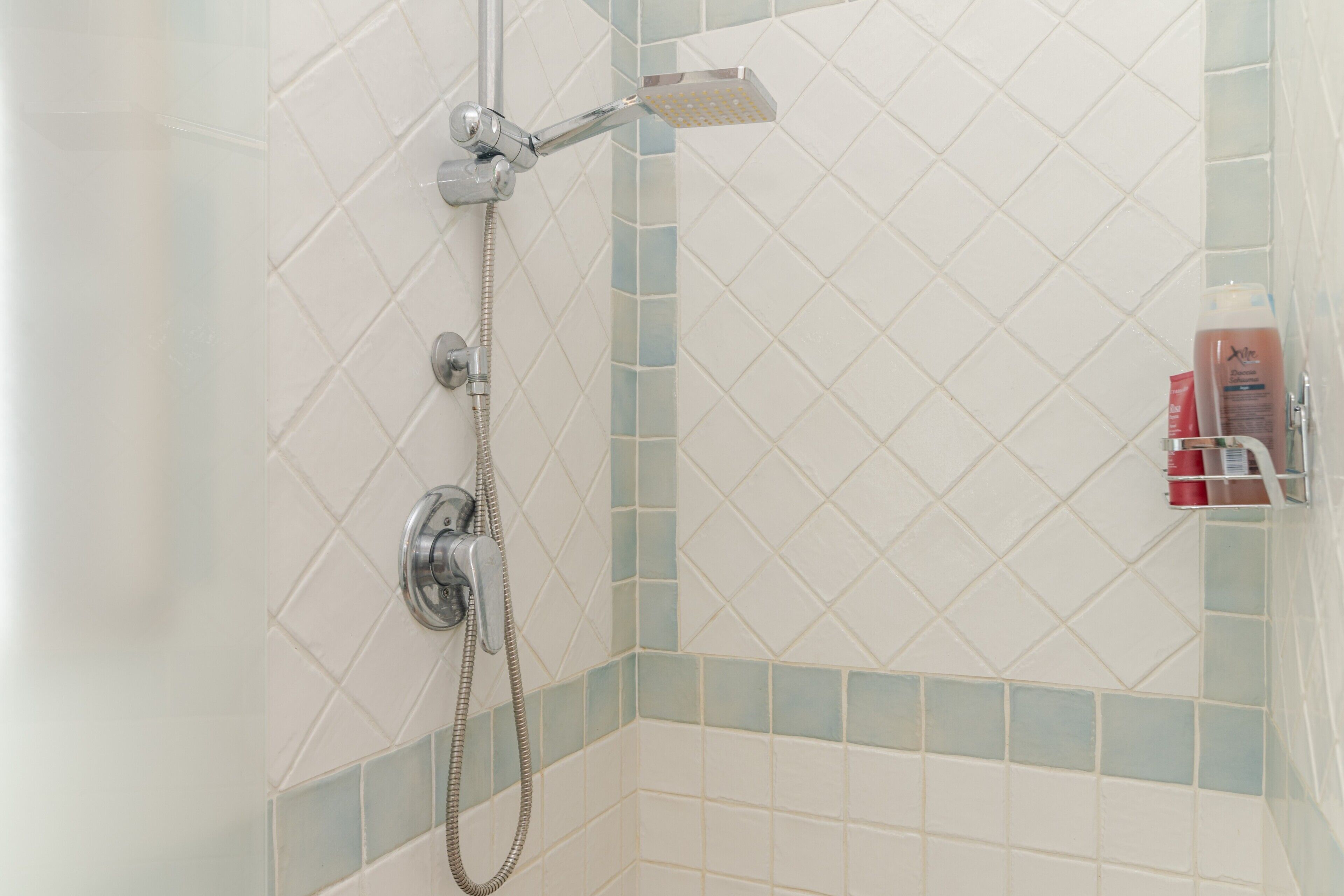 Een douche, een haardroger