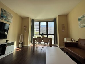 Unclassified image, 3 of 31, button - KTown 2BR - Parking, Pool, Walk to Metro (Los Angeles)