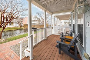 Terrace/patio - Sunset Island - 5 Brs/ Sleeps 12 / 2 pools (Ocean City)