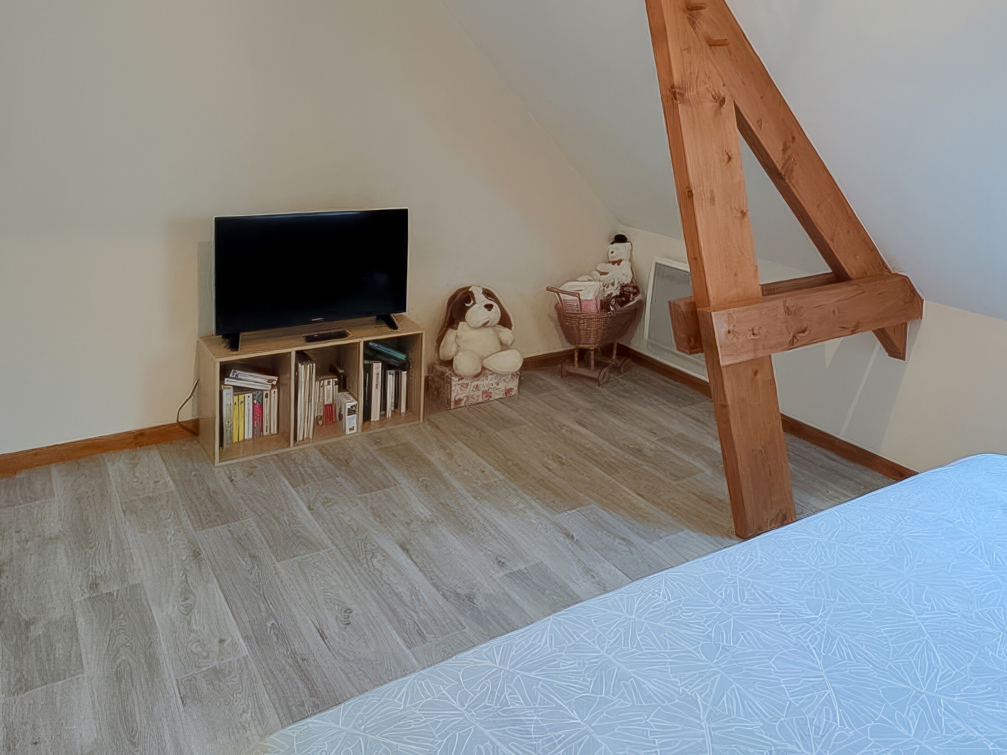 Iron/ironing board, WiFi