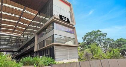 Hotel O Ugat Canal Surat Royal Orbit
