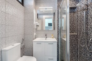 Shower, hair dryer, towels - Olympia 4 - Studio including wifi and dishwasher (Costa Adeje)
