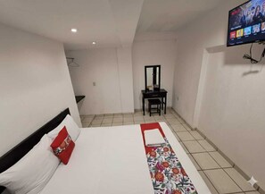 Chambre Simple Classique, vue cour intérieure