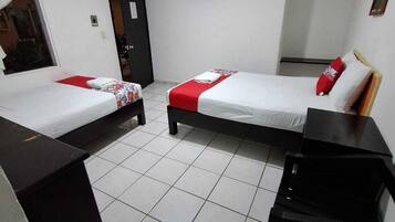Comfort Twin Room, Courtyard View | Iron/ironing board, free WiFi