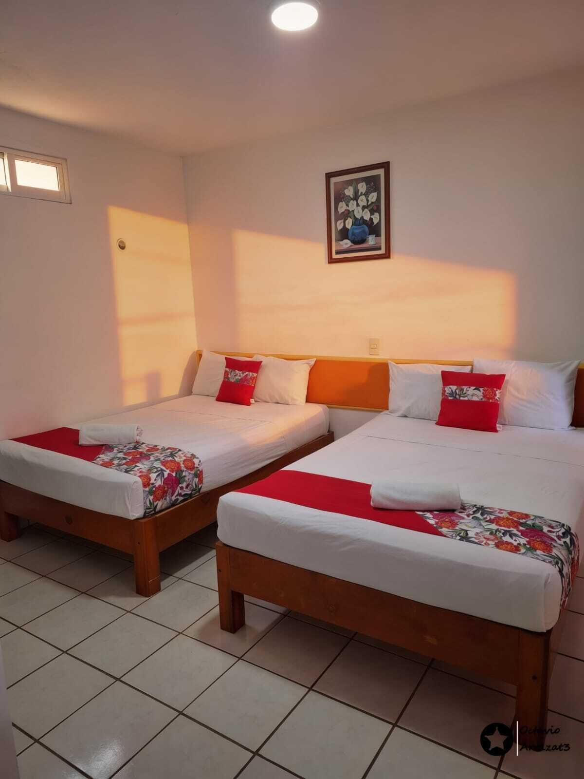Comfort Twin Room, Courtyard View | Peralatan tempat tidur hipoalergenik, gebar bulu kapas 