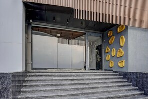 Hus | Reception