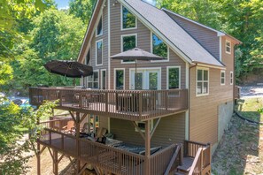 Exterior - Lake Days & Sunset Nights - Beautiful 5 bedroom house on Norris Lake w/ dock! (Speedwell)
