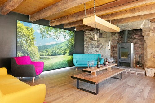 Holiday Home “Le Gîte du Petit Brécéan” with Private Pool, Terrace & Wi-Fi