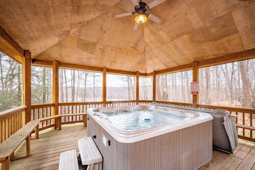 New! Mountain Lake Access Home w/ Hot Tub!