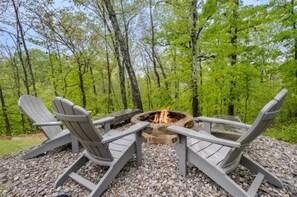 Property grounds - The Summit School Estate | 12-Guest Trailside Retreat w/ Hot Tub (Bella Vista)