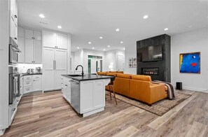 Private kitchen - The Summit School Estate | 12-Guest Trailside Retreat w/ Hot Tub (Bella Vista)