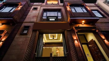 House | Exterior detail