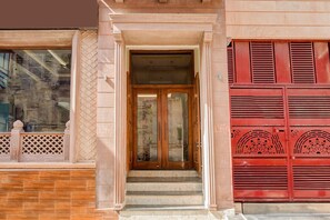 Reception - Super Townhouse Jodhpur Clock Tower (Jodhpur)