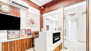 บ้านพัก | ฝ่ายต้อนรับ