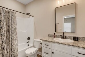 Bathroom - 4BR Ruston Escape • LA Tech • Sports • Dining (West Monroe)