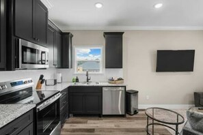 Fridge, microwave, oven, dishwasher - 158-clearwater · 4BR Ruston Escape | LA Tech • (West Monroe)