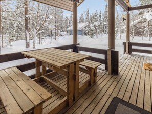 屋外ダイニングエリア