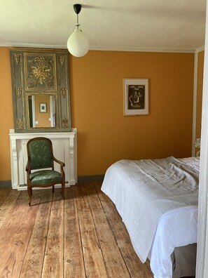 4 Schlafzimmer, Bügeleisen/Bügelbrett, WLAN, Bettwäsche
