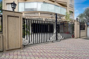 Reception - Elegant Stays With Rooftop Restro and Hill View (Dehradun)