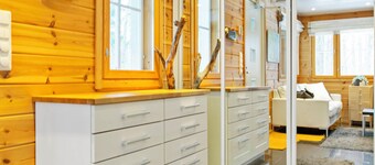 Aurinko vanaja by Interhome