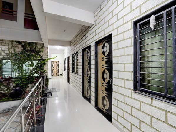 House | Interior - Super Collection O Daulatabad Fort (Chhatrapati Sambhajinagar)