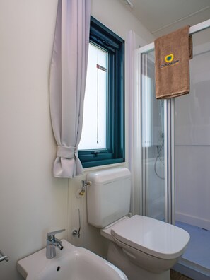 Mobile Home | Bathroom | Towels - Milano Marittima Boutique Resort (Cervia)