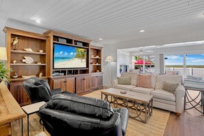 Smart TV, books, offices - Waves Edge - Beachfront! (Anna Maria)