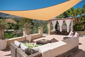 Unclassified image, 4 of 36, button - Private Luxury villa in Chania-Pool, Hot Tub, BBQ,Playground,whiteMountain Views (Chania)