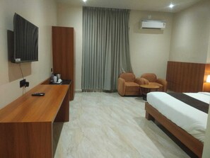 Standard Double or Twin Room - Shreeja Central (Bhawanipatna)