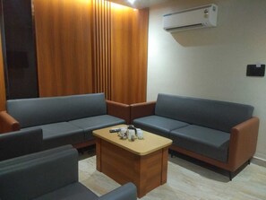Executive Studio Suite