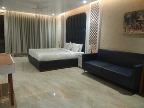 Presidential Studio Suite | Desk, laptop workspace, free WiFi - Shreeja Central (Bhawanipatna)