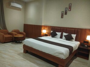 Room - Shreeja Central (Bhawanipatna)