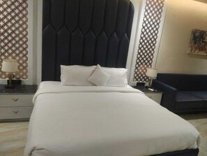 Presidential Studio Suite - Shreeja Central (Bhawanipatna)